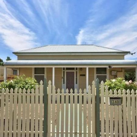 Maeville Cottage Broken Hill Extérieur photo