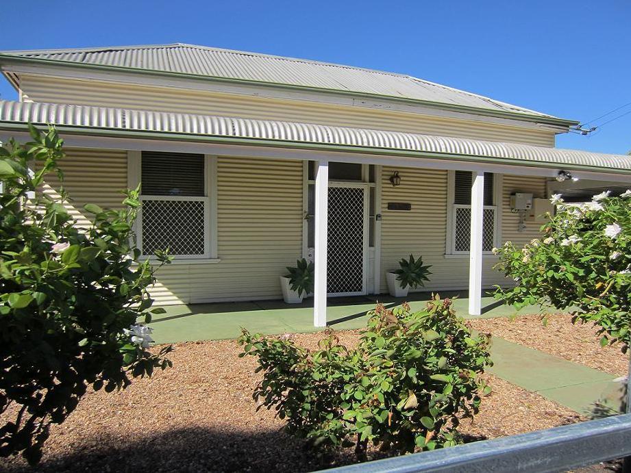 Maeville Cottage Broken Hill Extérieur photo