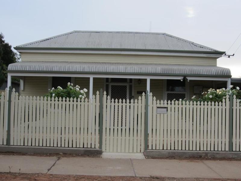 Maeville Cottage Broken Hill Extérieur photo