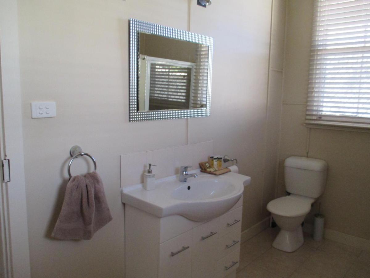 Maeville Cottage Broken Hill Extérieur photo